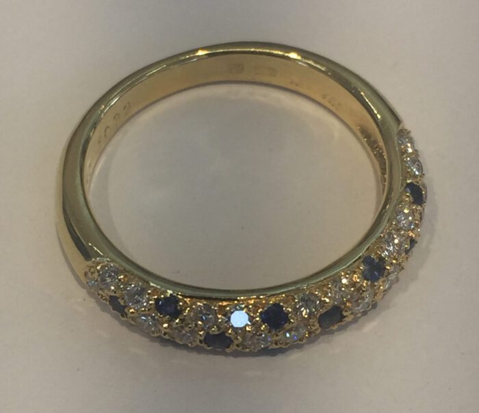 18crt yellow gold diamond 0.30ct and sapphire 0.30ct ring